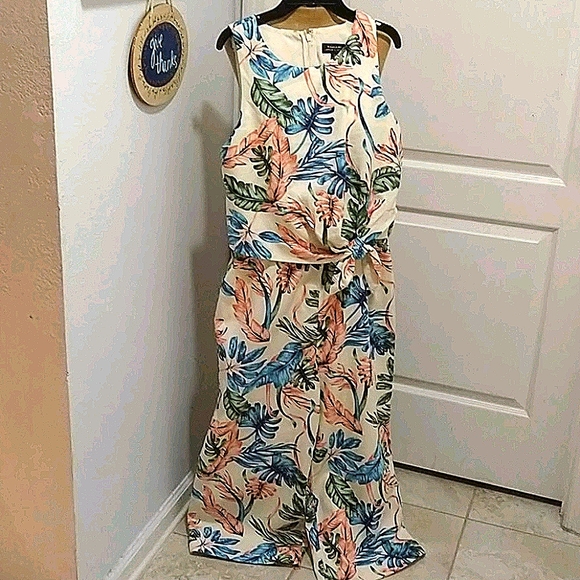 Tahari ASL Sleeveless Printed Linen Jumpsuit - Picture 2 of 11